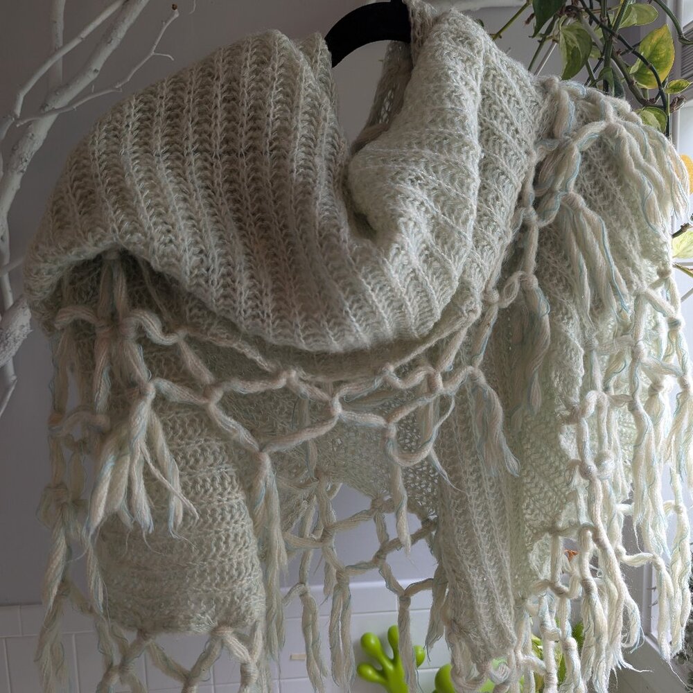55"x42" chunky knit super soft scarf with tassels, Collectioneighteen, seafoam